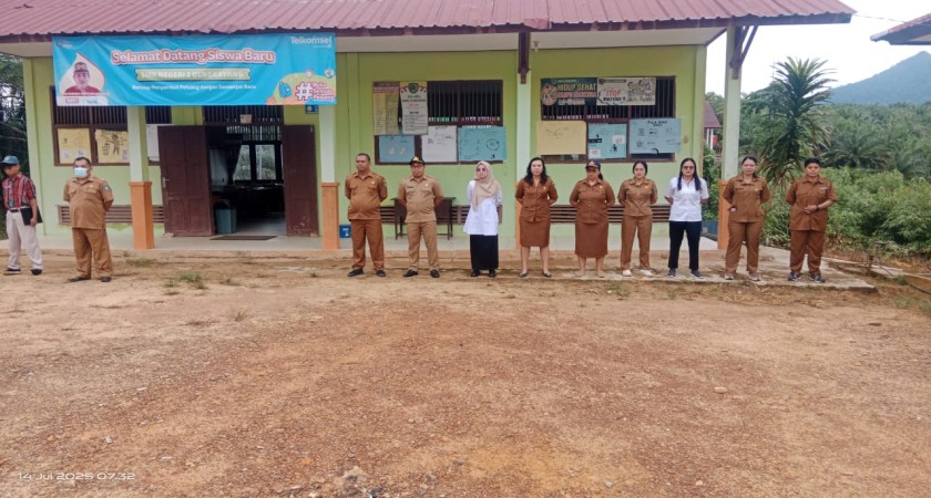 Upacara Bendera Awal Tahun Ajaran 2025/2026